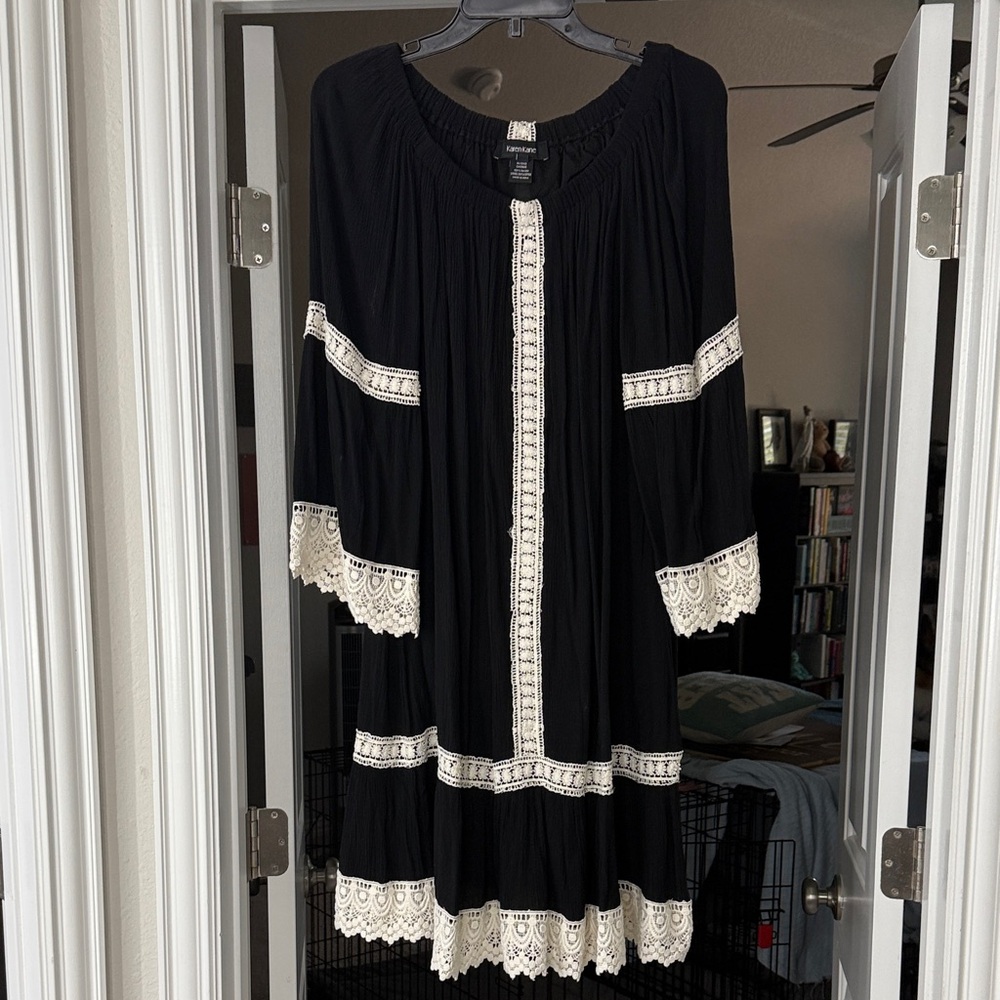 Karen Kane Mixed Lace Dress worn once. Size M